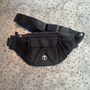 Ivivva (Lululemon) Glitter Crossbody